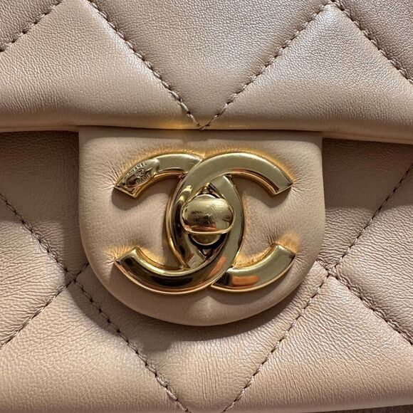 Chanel 24K Small Flap Bag Beige Quilted with CC Strap - Picture 5 of 16
